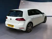 Używany VW Golf VII R-line 150 KM (110 kW) 2019 Biały Hatchback