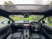 Used Porsche Macan 354 HP (260 kW) 2019 Black SUV