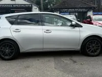Used Toyota Auris Plus 132 HP (97 kW) 2014 Silver Hatchback