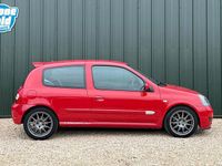 Used Renault Clio II Trophy 2005 Red Hatchback