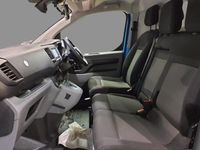 Used Vauxhall Vivaro 100 kW (136 HP) 2022 Mauve/pink MPV