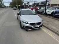 Käytetty Volvo V40 SE 2016 Hopea Viistoperä