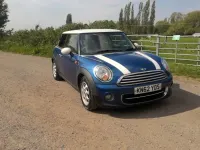 Begagnad Mini Cooper D Hatch 2012 Blå Halvkombi