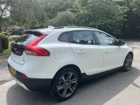 Used Volvo V40 2015 White Hatchback