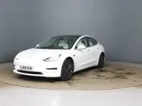 Używany Tesla Model 3 Standard Range 239 kW (325 KM) 2019 Biały Sedan/Limuzyna