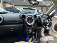 Usado Mini Cooper D 112 CV (82 kW) 2012 Negro Utilitario