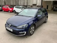 Begagnad VW e-Golf 99 kW (135 HK) 2019 Blå Halvkombi
