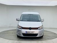 Usado VW Caddy Highline 102 HP (75 kW) 2012 Prateado Monovolume