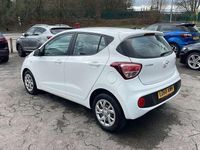 Used Hyundai i10 SE 87 HP (63 kW) 2018 White Hatchback