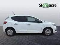 Used Dacia Sandero Essentiel 90 HP (66 kW) 2023 White Hatchback