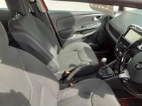 Usado Renault Clio IV Dynamique 75 CV (55 kW) 2015 Rojo Utilitario