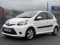 Used Toyota Aygo 67 HP (49 kW) 2013 White Hatchback