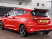 Usado Ford Fiesta ST-Line 2018 Rojo Utilitario