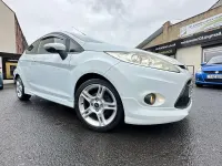 Used Ford Fiesta Zetec 2010 White Hatchback