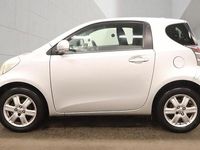 Used Toyota iQ 68 HP (50 kW) 2010 Silver Hatchback