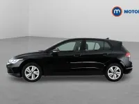 Second-hand VW Golf VIII Life 131 CP (96 kW) 2024 Hatchback
