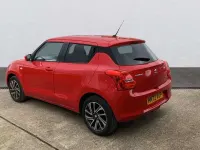 Usado Suzuki Swift SZ-L 83 CV (61 kW) 2023 Rojo Utilitario