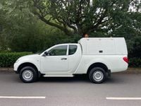 Used Mitsubishi L200 134 HP (98 kW) 2014 White Pickup