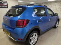 Gebraucht Dacia Sandero Stepway Ambiance 90 PS (66 kW) 2017 Blau Kleinwagen