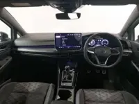 Usado VW Golf VIII R-line 150 HP (110 kW) 2024 Azul Citadino