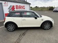 Używany Mini Cooper Hatch 136 KM (100 kW) 2018 Biały Hatchback