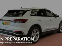 Usado Audi Q4 e-tron S-Line 150 kW (204 HP) 2022 Branco SUV