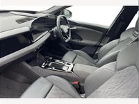 Begagnad Audi Q6 e-tron Advanced 284 kW (387 HK) 2025 Svart SUV