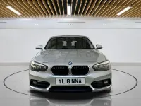 Second-hand BMW 118 Sport Line 150 CP (110 kW) 2018 Argintiu Hatchback
