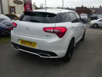 Used DS Automobiles DS5 Performance 150 HP (110 kW) 2017 White Hatchback
