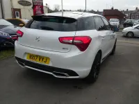 Used DS Automobiles DS5 Performance 150 HP (110 kW) 2017 White Hatchback