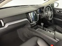 Usado Volvo V60 Momentum 150 HP (110 kW) 2018 Cinzento Carrinha