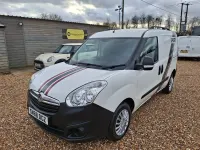 Used Vauxhall Combo 95 HP (69 kW) 2018 White MPV