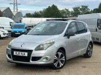 Używany Renault Scénic III Bose Edition 110 KM (80 kW) 2011 Srebrny Minivan
