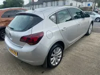 Used Vauxhall Astra Elite 115 HP (84 kW) 2011 Silver Hatchback