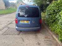 Usado VW Caddy Highline 122 HP (89 kW) 2016 Azul Monovolume
