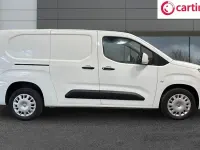 Used Vauxhall Combo Sportive 101 HP (74 kW) 2020 White MPV