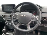 Usado Dacia Sandero Extreme 110 CV (80 kW) 2024 Gris Utilitario