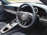 Begagnad Porsche 911 444 HK (326 kW) 2023 Vit Cab