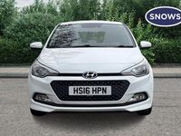 Used Hyundai i20 SE 84 HP (61 kW) 2016 White Hatchback