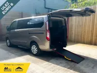 Usado Ford Tourneo Titanium 130 HP (95 kW) 2019 Prateado Monovolume