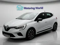 Used Renault Clio Evolution 141 HP (103 kW) 2023 White Hatchback