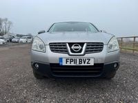 Used Nissan Qashqai Tekna 141 HP (103 kW) 2011 Silver SUV