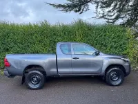 Used Toyota HiLux Active 150 HP (110 kW) 2021 Grey Pickup
