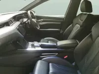 Usado Audi e-tron Black Edition 230 kW (313 HP) 2022 Prateado SUV