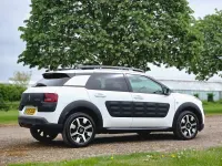 Used Citroën C4 Cactus Flair 82 HP (60 kW) 2015 White Hatchback