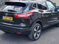 Used Nissan Qashqai N-Connecta 116 HP (85 kW) 2017 Black SUV