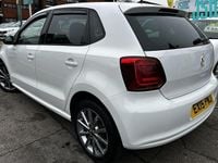 Used VW Polo Design 75 HP (55 kW) 2015 White Hatchback