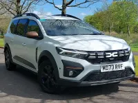 Used Dacia Jogger Extreme 140 HP (102 kW) 2024 White MPV