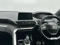Used Peugeot 5008 Premium 130 HP (95 kW) 2019 White SUV