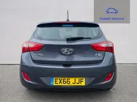 Used Hyundai i30 SE 100 HP (73 kW) 2016 Pepper grey Hatchback